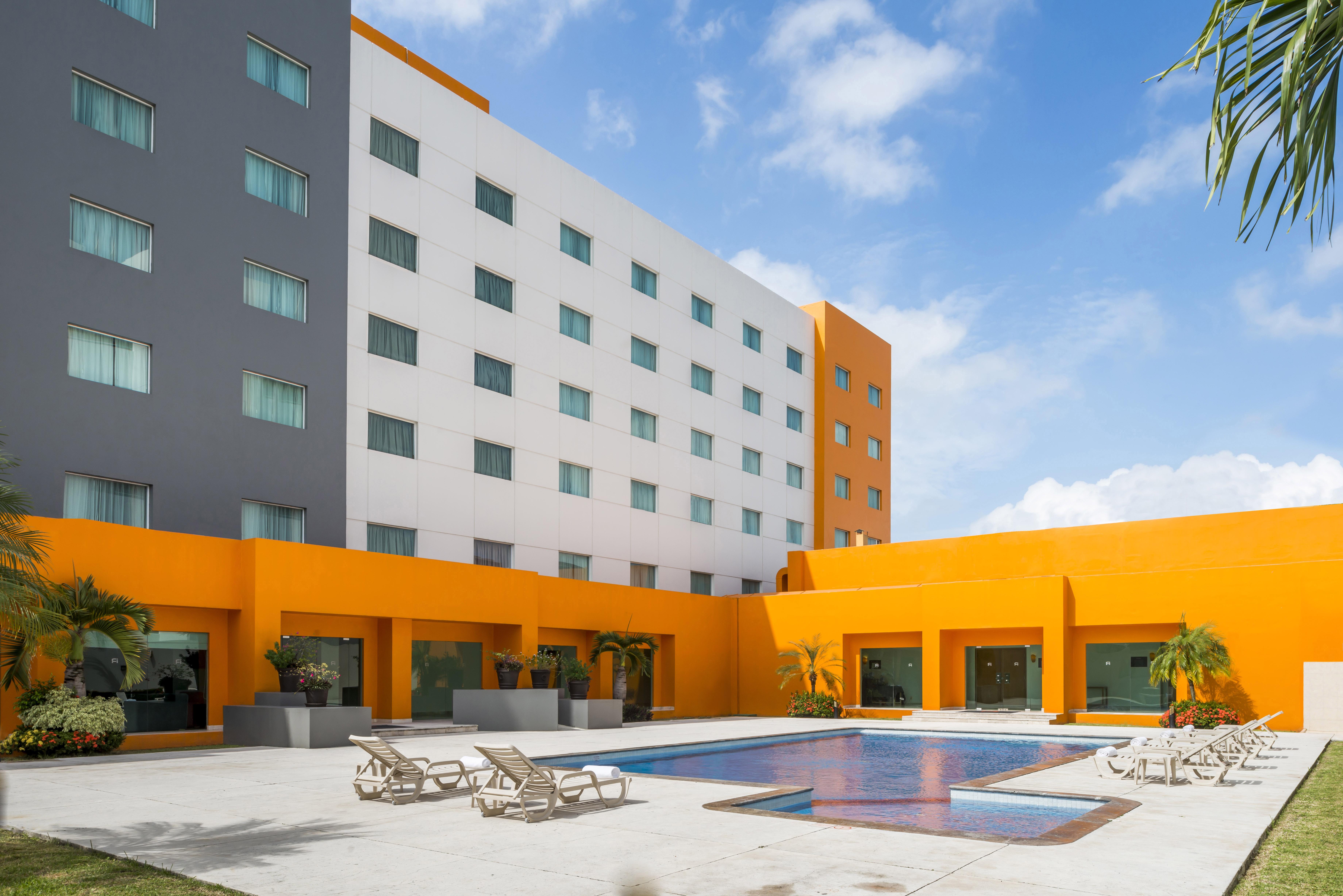 Courtyard By Marriott Villahermosa Tabasco Bagian luar foto